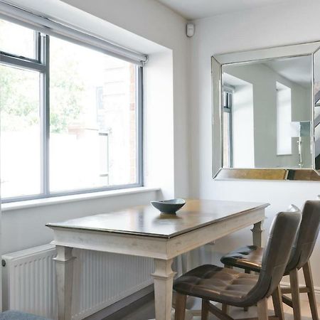 The Edge Suite - Hiphipstay Dublin Exteriör bild