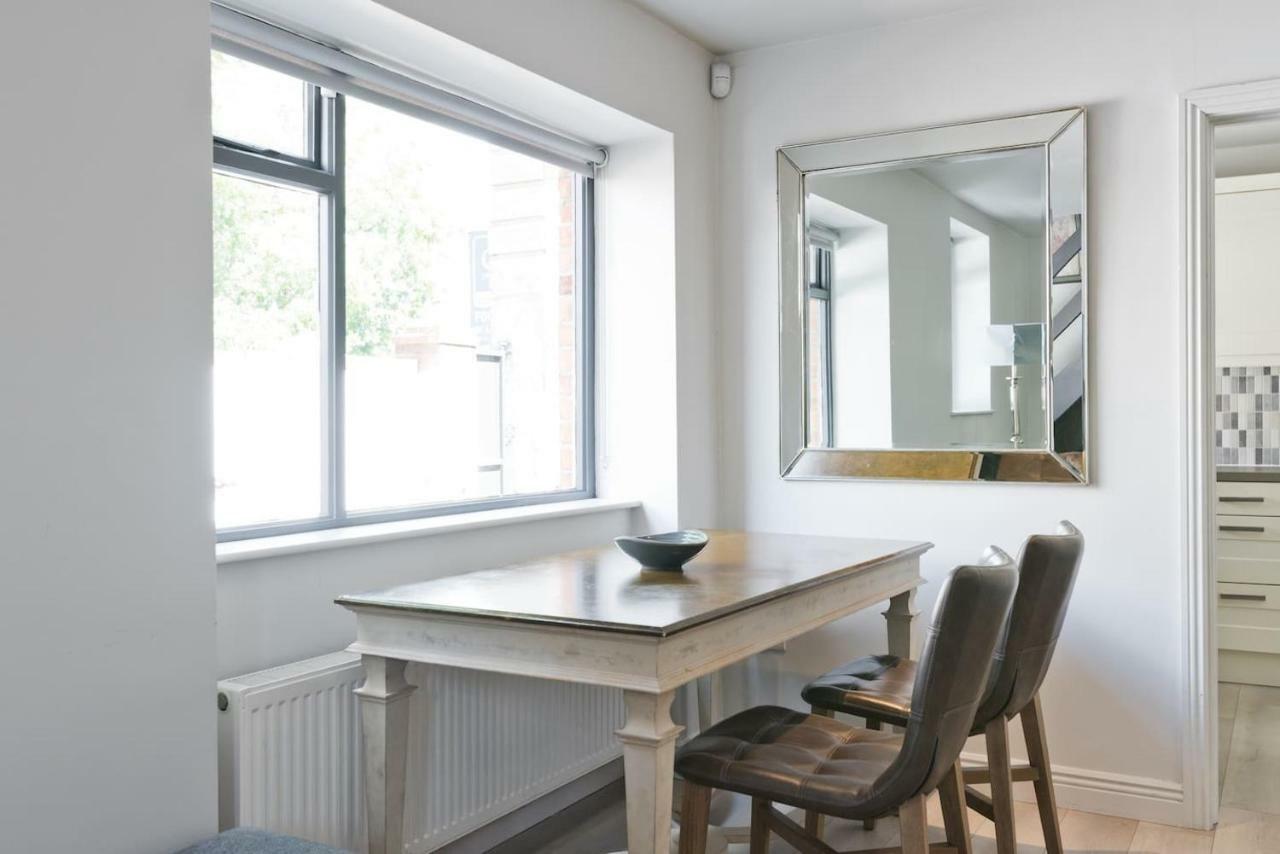 The Edge Suite - Hiphipstay Dublin Exteriör bild
