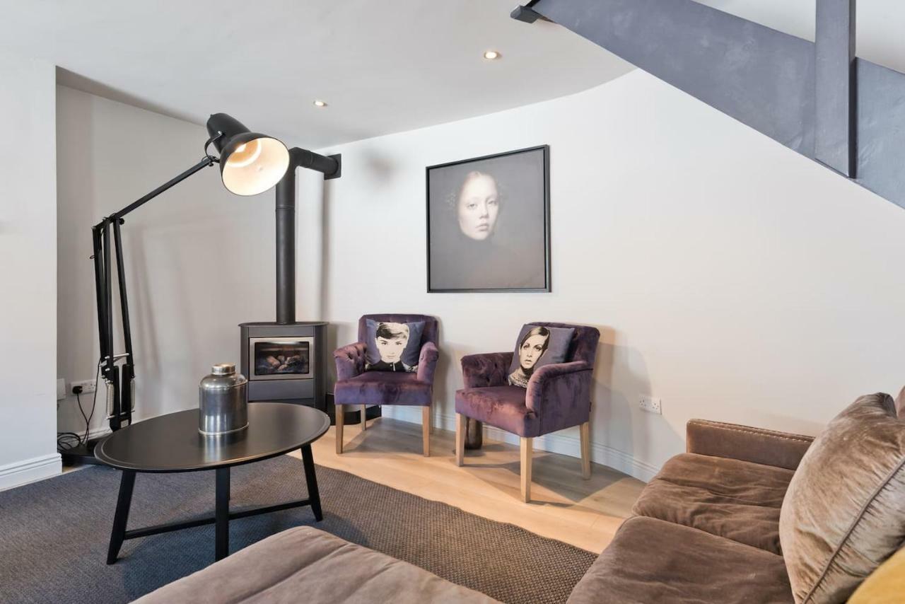 The Edge Suite - Hiphipstay Dublin Exteriör bild