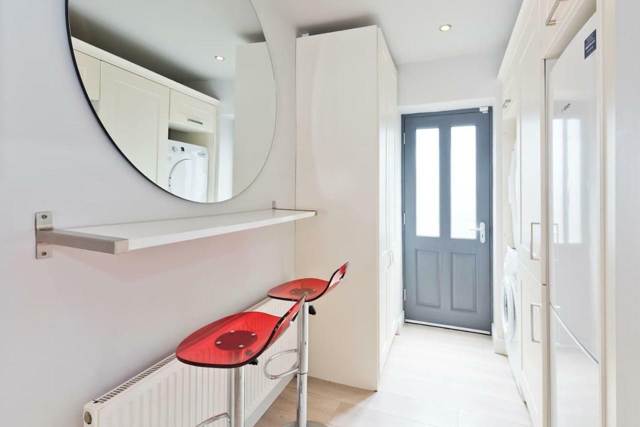 The Edge Suite - Hiphipstay Dublin Exteriör bild