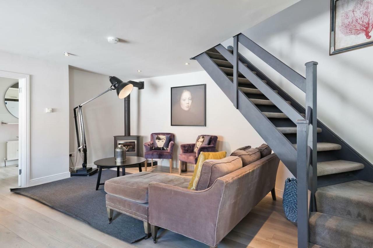 The Edge Suite - Hiphipstay Dublin Exteriör bild